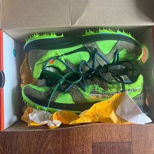 NEW Nike off white zoom terra kiger - 48.5 . Electric Green/metallic silver